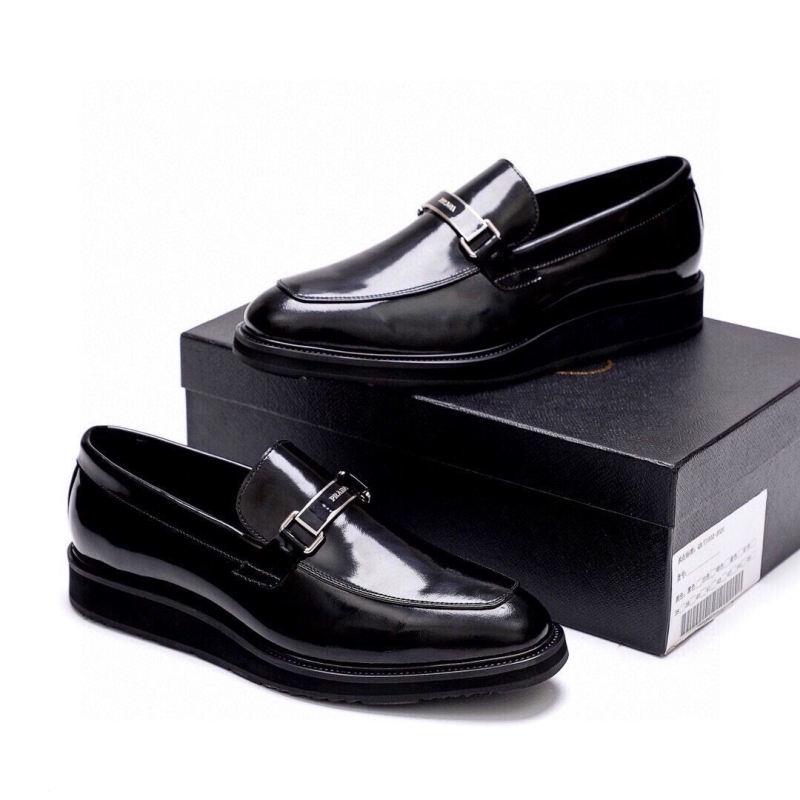 Pra*a leather shoes